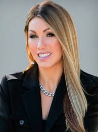 Stephanie Paxton's Instagram, Twitter & Facebook