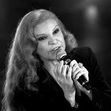 Milva la rossa, grande milva, la pantera di goro. Milva Die Italienische Sangerin Ist Mit 81 Jahren Verstorben Gala De