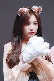 She's a part of 3kim in izone. 181102 Dongja Art Hall Fan Signing Izone Hyewon Iz One Hyewon Iz One Kpop Girls