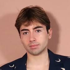 Sam Wilde's Instagram, Twitter & Facebook