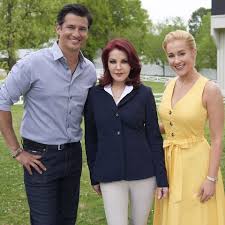 Being the wife of a rock legend might sound great, but for priscilla presley it was a dark and confusing time. Priscilla Presley Revealed That Elvis Would Ve Loved Hallmark S Wedding At Graceland