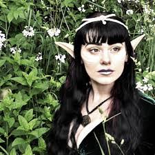 Lily Flood's Instagram, Twitter & Facebook