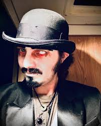 Adam Shows (@adam_sh0ws) • Instagram photos and videos