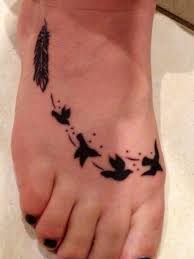 Birds Of The Same Feather Are The Same Birds Sister Tattoo 3 4 Sisters 4 Birds Same Feather Sister Tattoos Family Tattoos Tattoos And Piercings