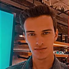 Gerald Lairamore (@geraldlairamore) • Instagram photos and videos