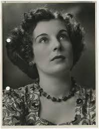 Dorothy Hallett's Instagram, Twitter & Facebook