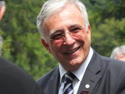 Precepte pentru moldova, institutul internaional de management, chiinu, 2000. Pressone Mugur Isarescu Ofiter Deplin Conspirat Reteaua Die De La Institutul De Economie Mondiala Hotnews Mobile
