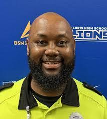 Derrick Grissett's Instagram, Twitter & Facebook