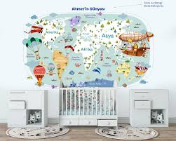 Eps strafor malzemenin rahatça kesilebilir ve gerek kalıp yöntemiyle gerekse cnc makinelerinde istenilen söve formlarda kesilebilir olması dış cephe kaplama modelleri için esnek tasarımlar yapılması konusunda avantajlar sunar. Cocuk Odasi Dunya Haritasi Duvar Kagidi 3d Duvar Kagitlari 3 Boyutlu Duvar Kagitlari Turkiye