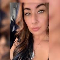 Caryn Holmes's Instagram, Twitter & Facebook