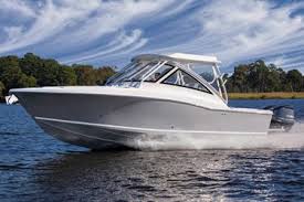 Console boats are fun and can lead to a lot of great memories. Fishing Boat Buyer S Guide On The Water