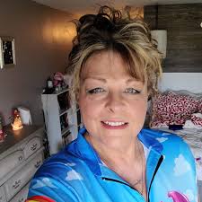 Hi everyone, I'm looking for 12 food trucks to be at our event. Let me know  if you're interested or have questions. September 23-25th