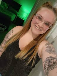 Who can recommend a trustworthy hair stylist for blonde hair services in  the Willis/Conroe area?