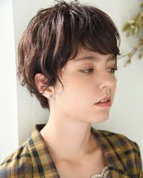 ベリーショートは外国人のくせ毛の様なニュアンスパーマがオススメ パーマ ショート パーマ ヘアスタイリング