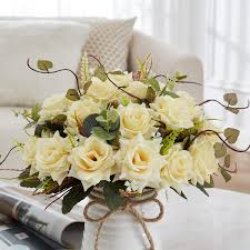 باقات الورود الصناعية من YILIYAJIA مع مزهرية من السيراميك الحرير الوردي  الزهور لتزيين الطاولة والمنزل والمكتب والزفاف، (الشمبانيا) : Amazon.ae:  المنزل