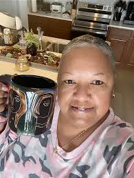 Morning fellow coffee ☕ Muggers. Thought I'd try & crack a smile like my  snowman mug🤣...totally failed😉 It's a bitter cold day in the Winterpeg  area...-23c add the wind into the mix