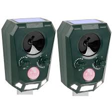 It sends out an you can buy wildjue ultrasonic electronic pest repellers in a pack of six or a pack of two. 2x Voss Sonic 2200 Ultrasonic Animal Repeller Cat Dog Scarer Badger Fox Rabbit Deterrent