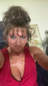 Any ladies in here from Iowa?