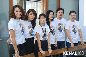 Ada apa dengan cinta 2 akan ditayangkan serentak di tiga negara: Resensi Film Bernostagia Dalam Ada Apa Dengan Cinta 2