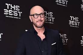 Enrico varriale tutto il trash (the best of) varriale #trashitaliano #stadiosprint 1) varriale vs zenga (uscite a vuoto) 2) varriale vs mazzone (me sa che te cacciano) 3) varriale vs malesani (malesani lotito vs varriale sono un presidente non un dipendente! Chi E Walter Zenga Ex Portiere E Allenatore La Carriera E La Biografia