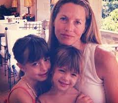 Reed also attended stanford where he researched cancer. Erin Siena Jobs Wiki Steve Jobs Daughter Age Net Worth Boyfriend