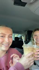 anna willey (@annaelisew)