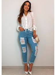 Camisa Social Com Calça Jeans Feminina Calca Jeans Camisa Branca A Melhor Dupla Para Dias De Pouca Inspiracao Guita Moda Em 2020 Moda Looks Look Com Calca Rasgada