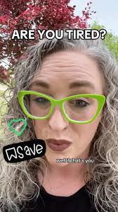 Lindsay Vick's Instagram, Twitter & Facebook