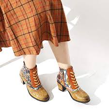 Parmi les critères de sélection de votre future paire, vous devez prendre en. Camfosy Bottines Talons Femmes Cuir Chaussures De Ville Bottes Hiver A Talons Hauts Confortables Fourrees Boots A Lacets Originales Colorees Pour Pieds Larges