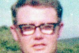 Fury of Bloody Sunday families after loyalists again erect Paras flags