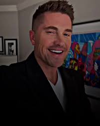 Eric Winter Full of Tattoo