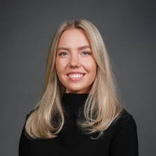 Amanda Rosvall Stenman mäklare på Svensk Fastighetsförmedling Eskilstuna