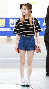 Kamu Yakin Dia Baik Baik Saja Kamu Yakin Dengan Sejuta Kata Cacian Fiksipenggemar Fiksi Penggemar Amreading Books Wat Em 2020 Twice Fashion Dahyun Garotas