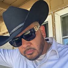 అననననిన్