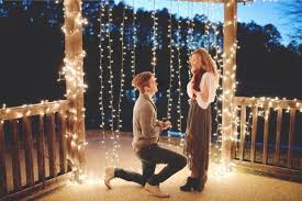 Some Guys Just Nail Their Proposal This Guy Was One Of Them Christmas Proposal Proposal Photos Wedding Proposals