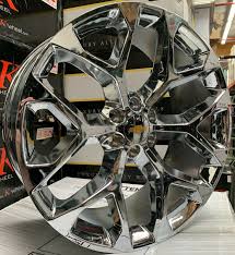 Black And Chrome 24 Inch Rims 26 Inch Rims In 2020 Chrome Wheels Chrome Rims Silverado Rims