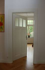 Altbauturen Stilturen Kassettenturen Tamboga Turen Fenster Koln Lieferung Und Montage Von Turen Fenstern Hohen Sockell Altbau Zimmerturen Altbau Bau