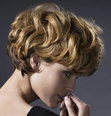 Coiffure Ondulee Jean Louis David Coiffure Courte Coiffures Courtes Ondulees Et Coupe De Cheveux