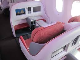 Was bietet die latam business class auf dieser strecke am boden und in der luft für den business class gast? Lan Business Class 787 Review I One Mile At A Time