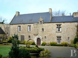 France Mansions For Sale Brittany Manors For 1 Zoom Mansions French House Mansions Homes