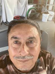 I cant stand waking up in this bed. It's never no dic here 🙄😩 Good  Morning though 😅