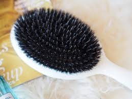 1.7 fl oz (pack of 1) Balmain Hair Brush White