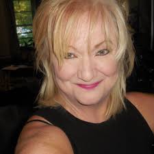 Do fence contractors charge a deposit before starting work?