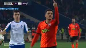 Em novembro de 2019, ele foi expulso após reagir a um suposto ato racista, sendo punido por um jogo de suspensão. Taison Au Coeur D Un Nouveau Scandale De Racisme Video Dailymotion
