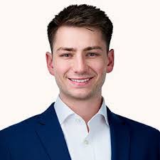 Peter Delano's Instagram, Twitter & Facebook