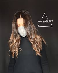 I capelli lunghi biondo miele e caramello sono perfetti per giocare con lunghezze e punti luce. Colore Capelli 2021 Cioccolato Caramello E Miele I Piu In Voga Del Momento John Posocco Salon