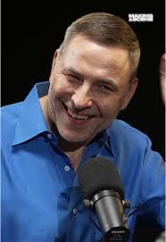 Connie Nielsen and Russell Crowe Kiss