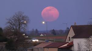 Elle nous apparaîtra plus grosse (d'environ 15%) et plus lumineuse (d'environ 30%) que d'habitude mais pas vraiment de. Cielmania Le Blog De Jean Baptiste Feldmann Photographe Du Ciel