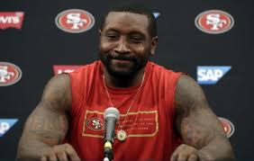 The only reciever who can get a catch on navorro is golden tate. Navorro Bowmans 13 Tattoos Und Ihre Bedeutung Promi Tattoos