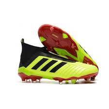 I sortimentet finns modeller för de små barnens allra första fotbollsträning, såväl som fotbollsskor för de lite större barnen som både vill träna och spela match. Adidas Predator 18 Fg Fotbollsskor For Barn Gul Svart Rod